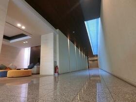 14/16 エントランス