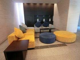 16/16 エントランス