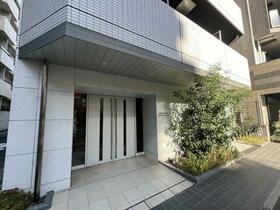 16/16 エントランス