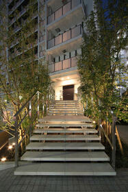 13/15 エントランス