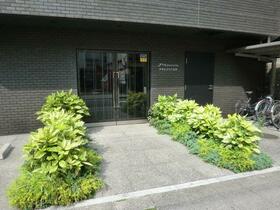 15/15 エントランス