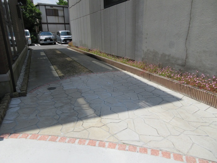 14/15 エントランス