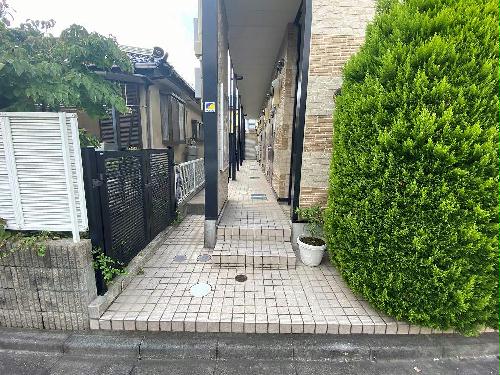 14/19 エントランス