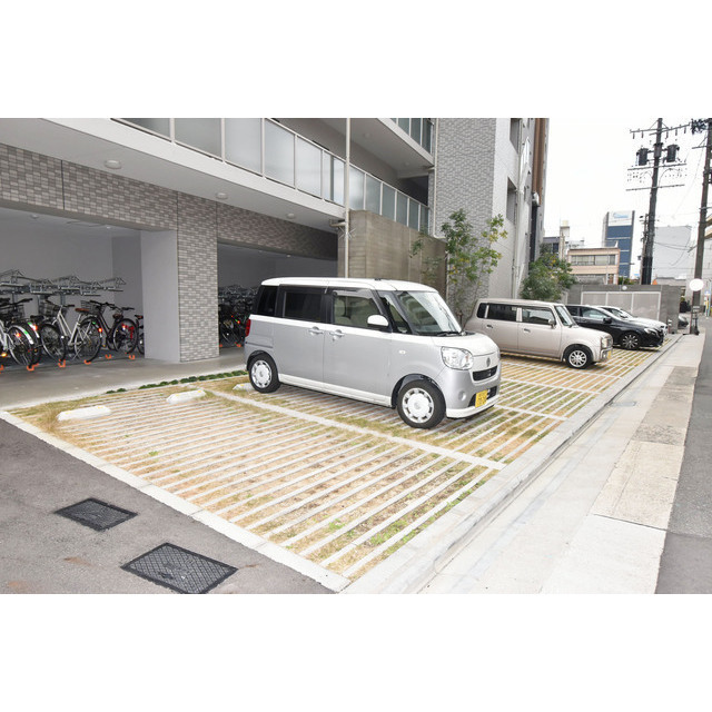 20/20 駐車場