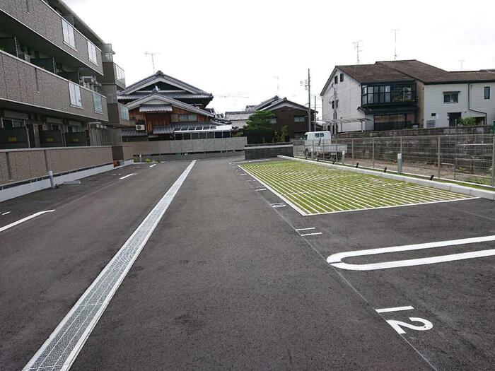 20/20 駐車場