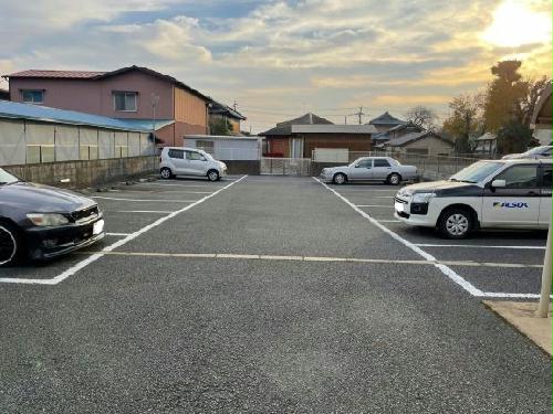 14/15 駐車場