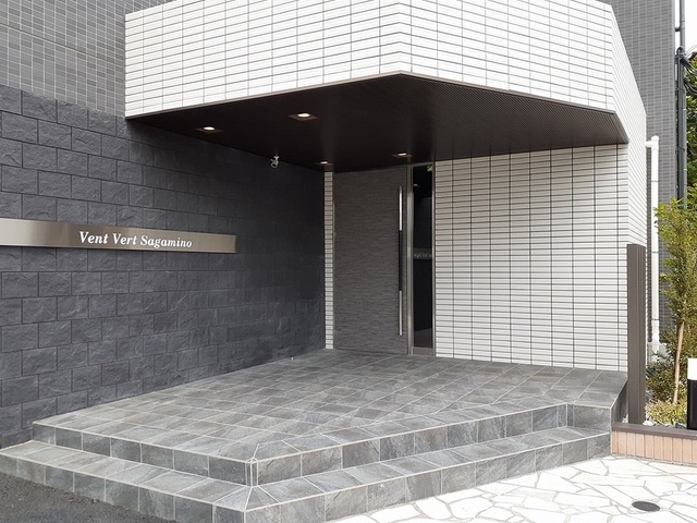 13/20 エントランス