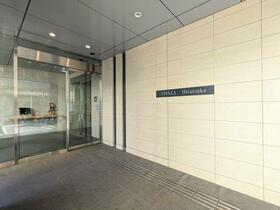 16/16 エントランス