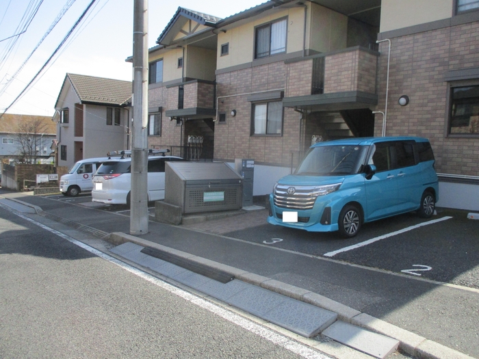 17/18 駐車場