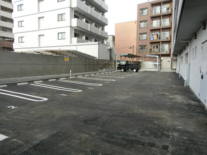 19/28 駐車場