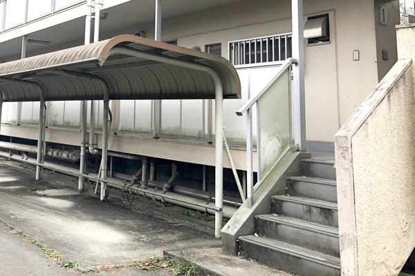 15/16 エントランス