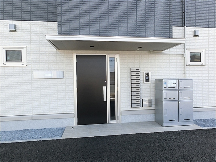 19/27 エントランス