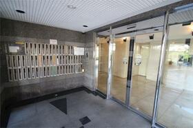 16/16 エントランス