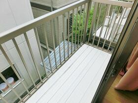 16/27 バルコニー