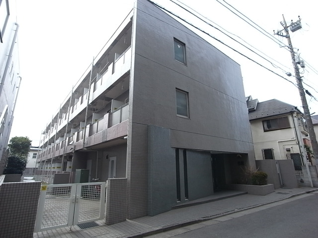 20/26 エントランス