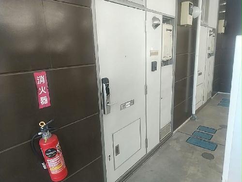 14/14 エントランス