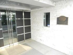 15/15 エントランス