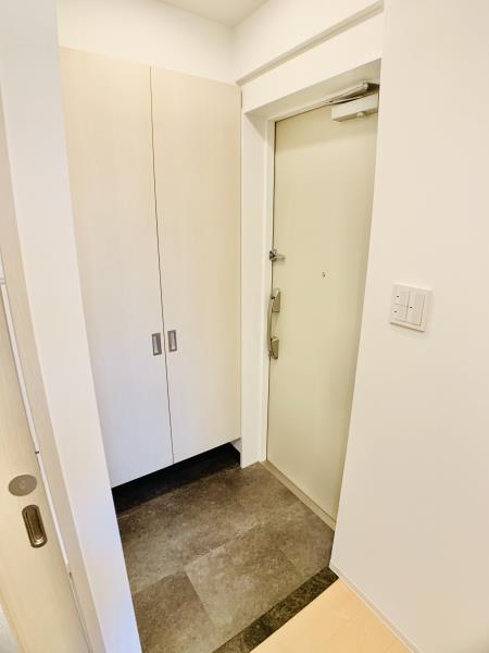 13/29 玄関