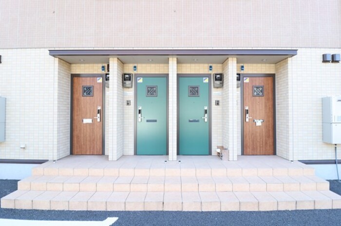 18/24 エントランス