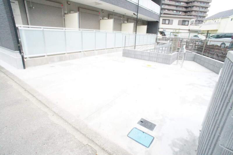 18/18 駐車場