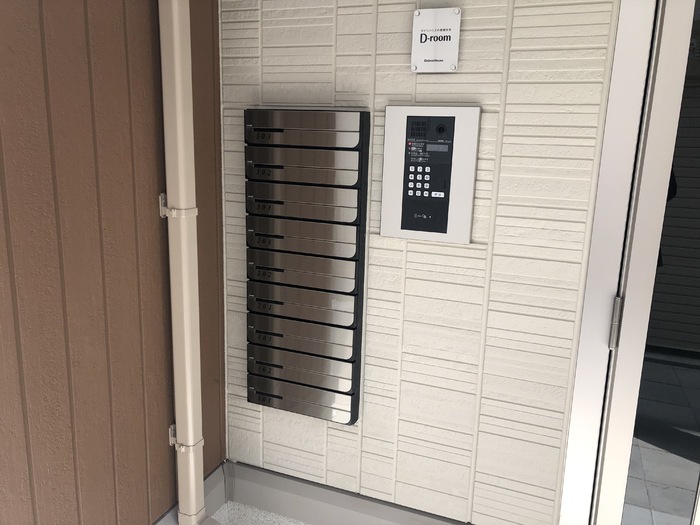 16/19 エントランス