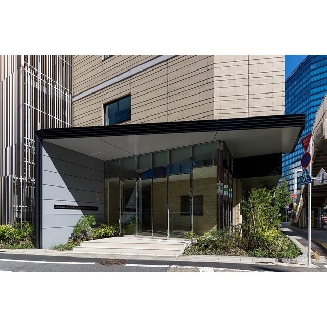 15/16 エントランス