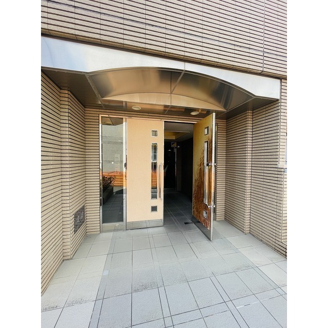 16/26 エントランス