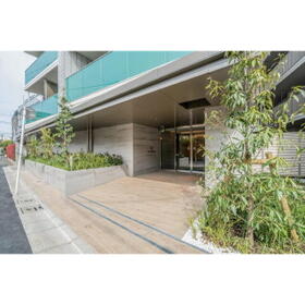 15/17 エントランス