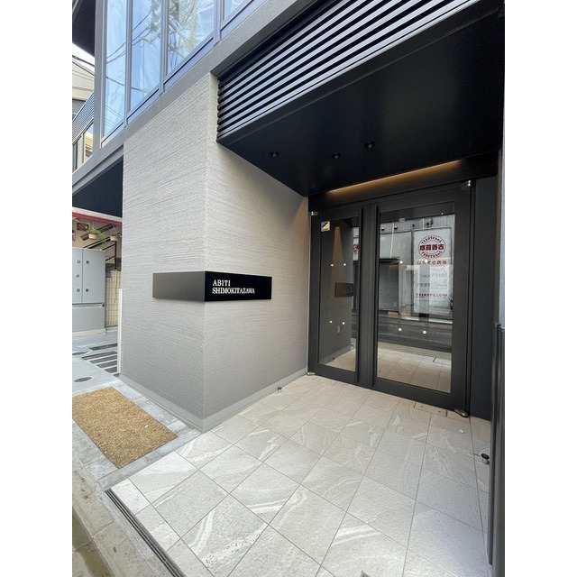 17/26 エントランス