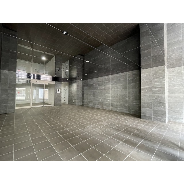 17/27 エントランス