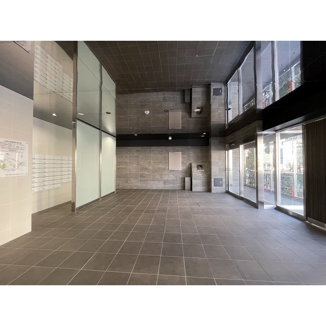 17/28 エントランス