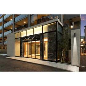 16/16 エントランス