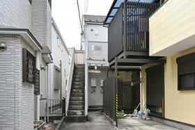 16/20 エントランス