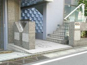 13/13 エントランス