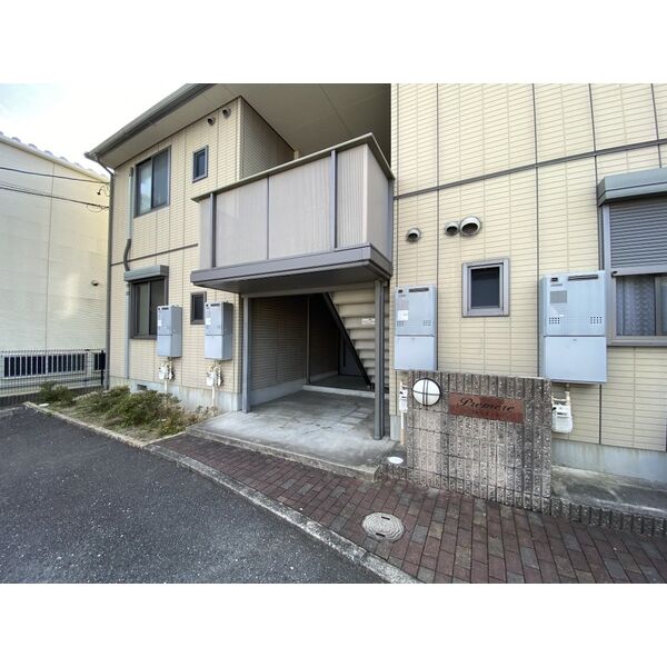 2/2 エントランス