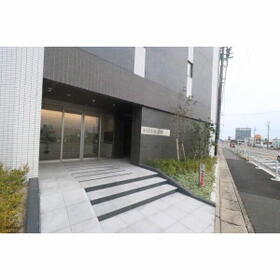 14/16 エントランス