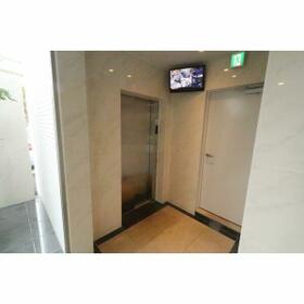 16/16 エントランス