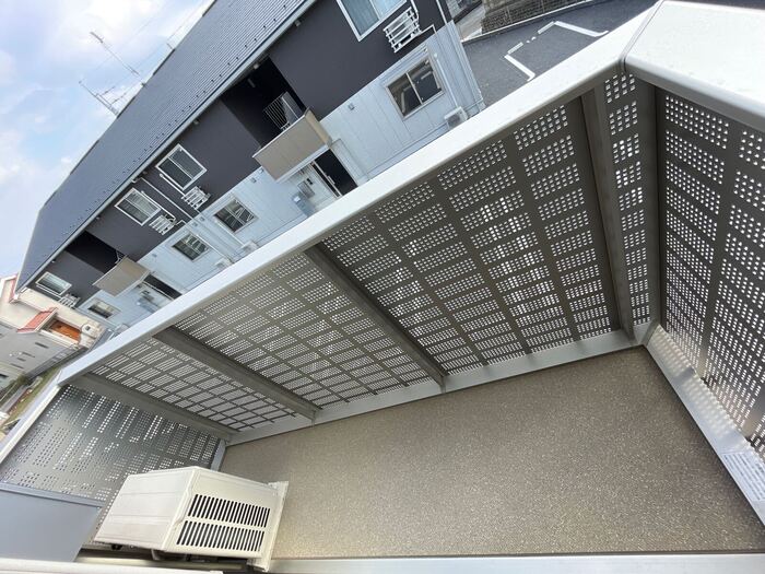 13/22 バルコニー