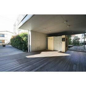 15/18 エントランス