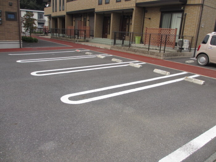 20/28 駐車場