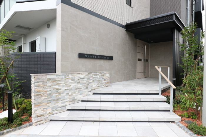 17/18 エントランス