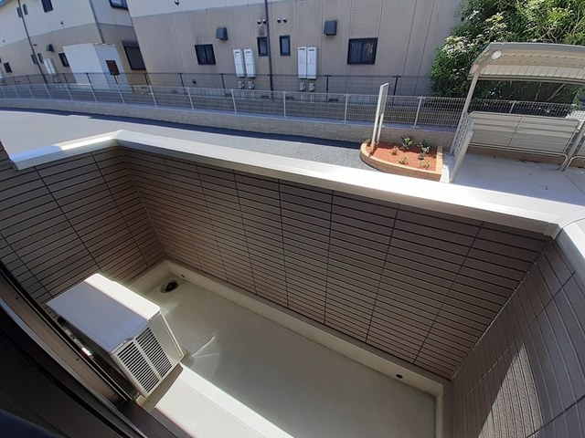 13/20 バルコニー