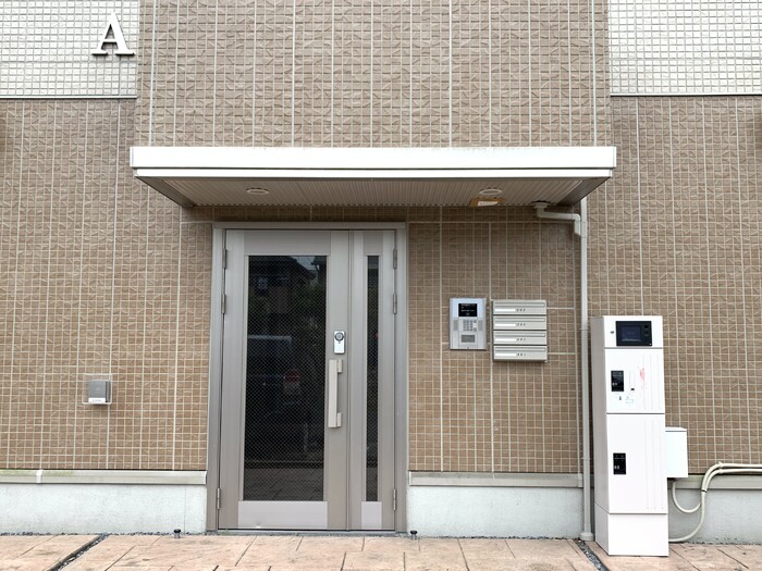 8/8 エントランス