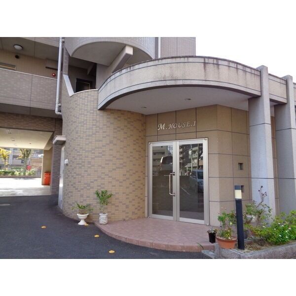 8/11 エントランス