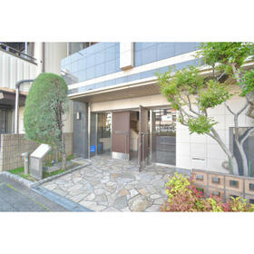 13/13 エントランス