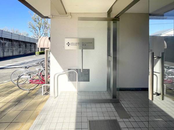 15/15 エントランス