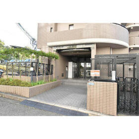 19/21 エントランス