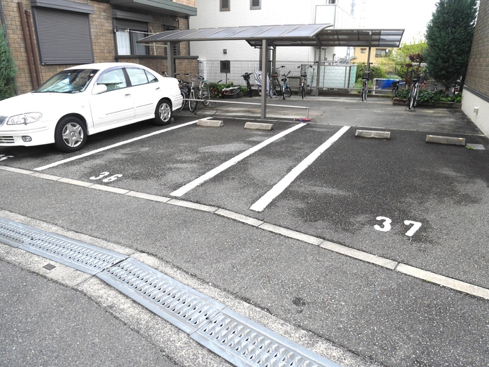 20/20 駐車場