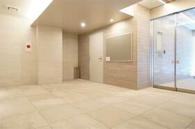 13/17 エントランス