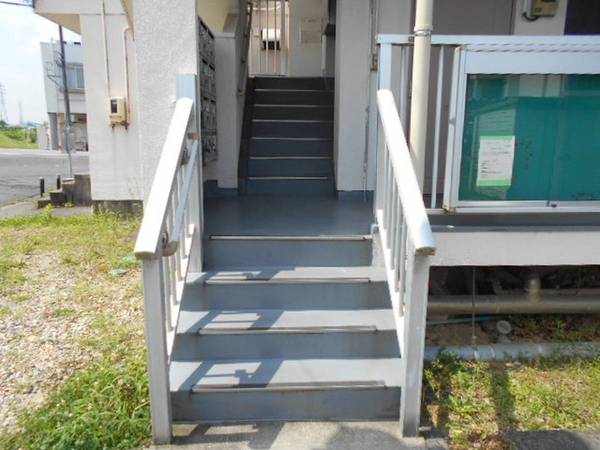 2/3 エントランス